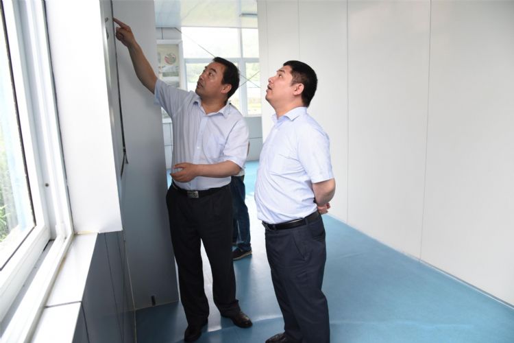 考察六百里茶業(yè).jpg 考察六百里茶業(yè).jpg